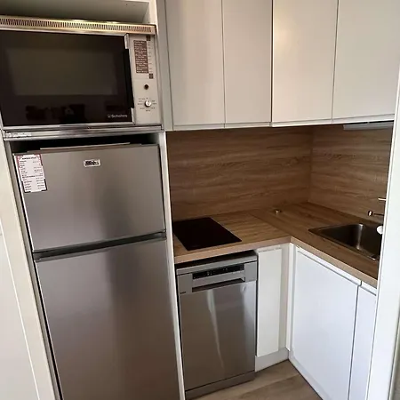 2 Pieces Climatise Avec Parking, Terrasse - Port Camargue - Fr-1-731-110 * Le Grau-du-Roi